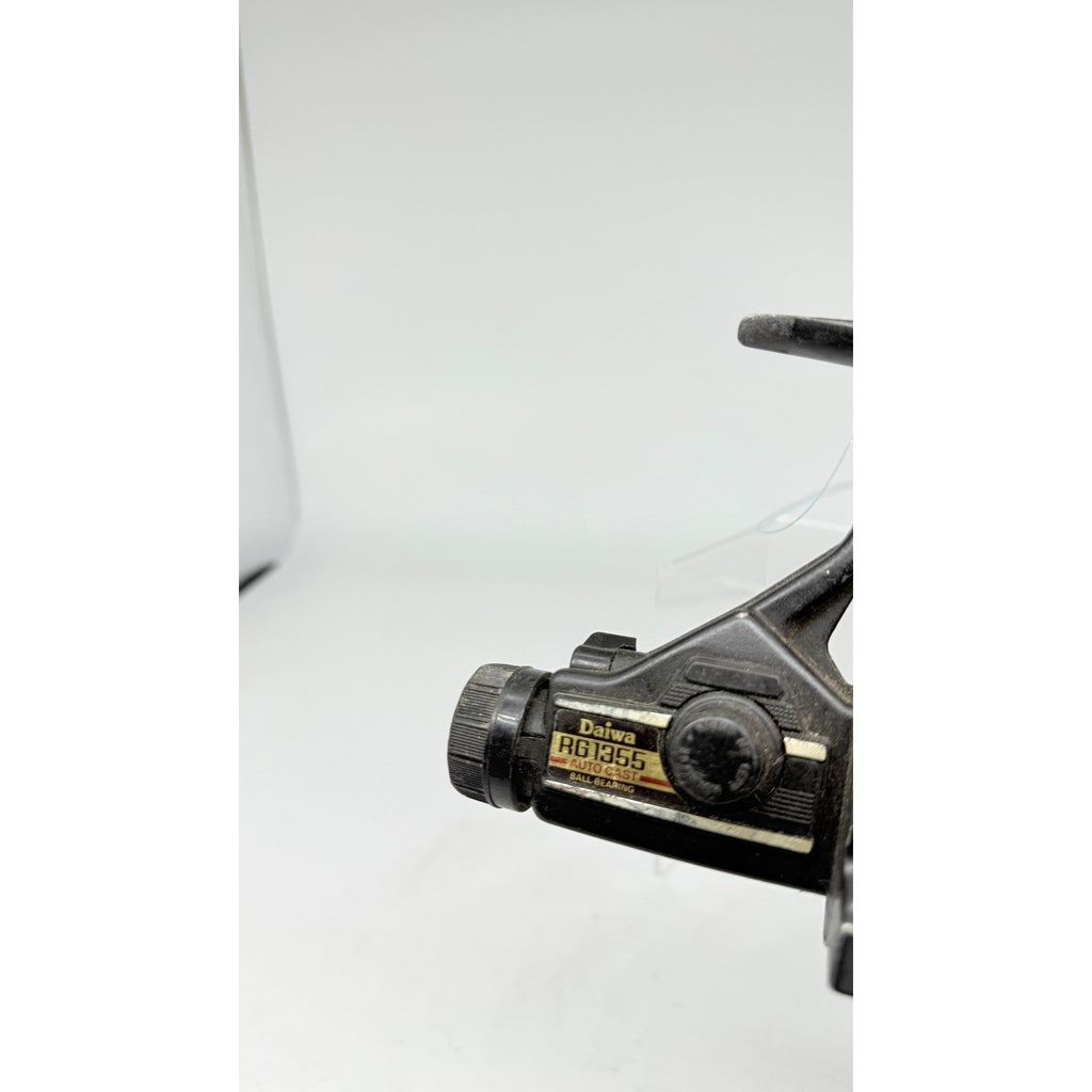 Vtg Daiwa RG 1355 Auto Cast Black Spinning Fishing Reel Made in Japan