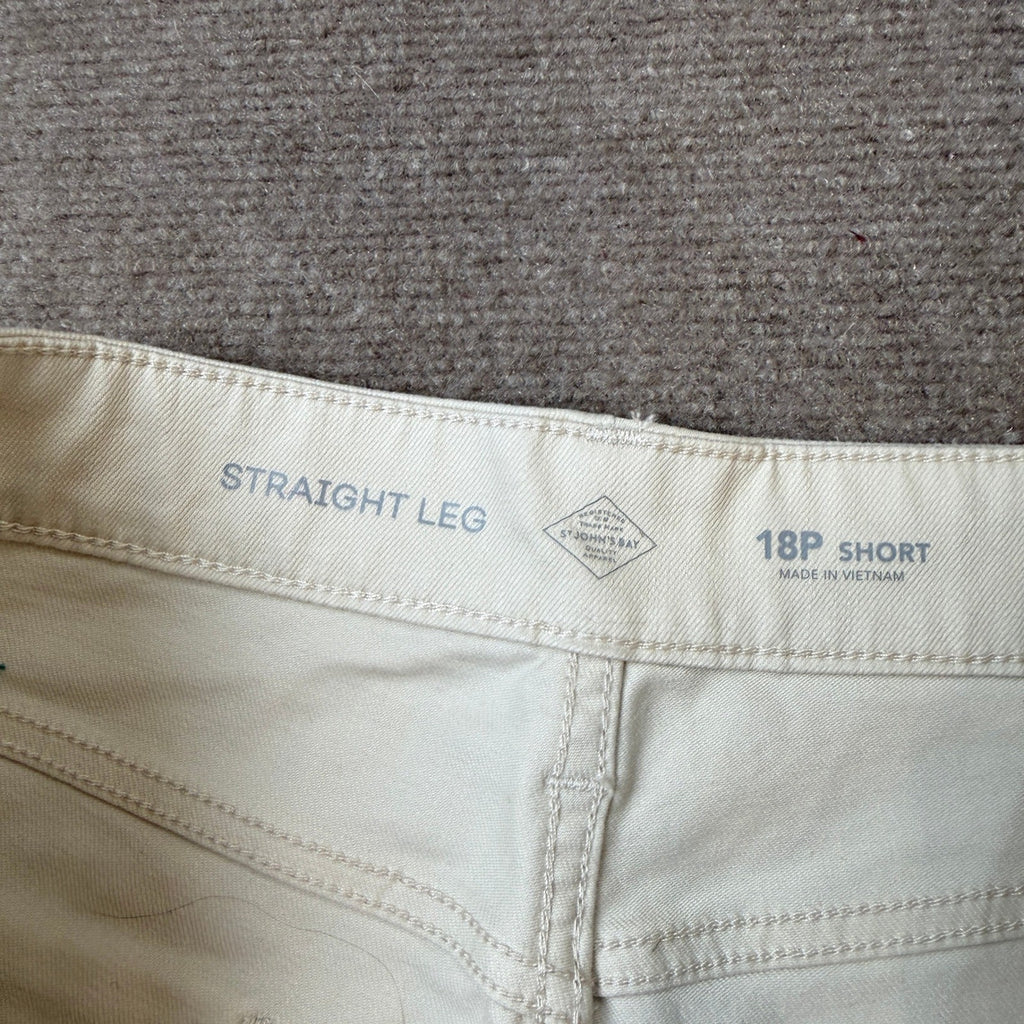 MSRP $44 St. John's Bay Womens 18P Short Birch Straight Leg Jeans Mid Rise