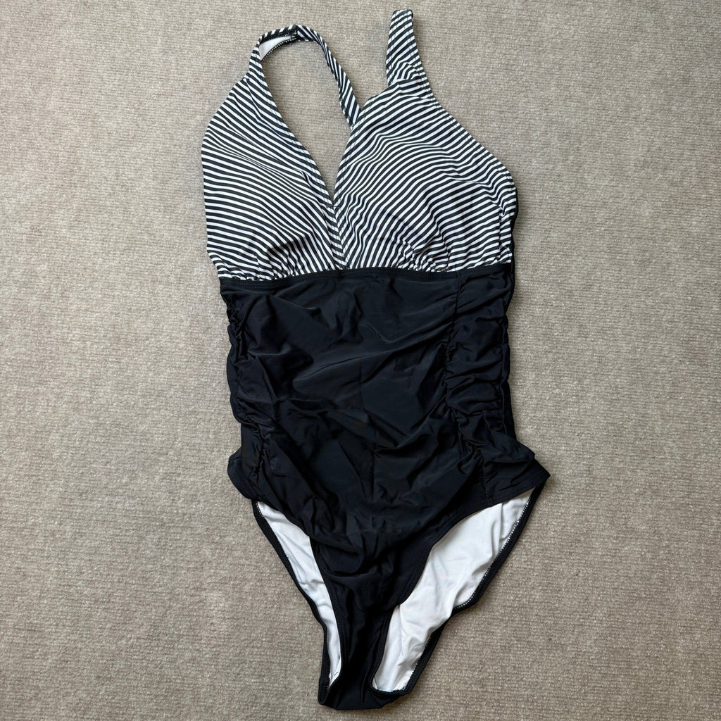 MSRP $48 Aqua Eve Women's 16W One Piece Swimsuit V Neck Tummy Control Bathing