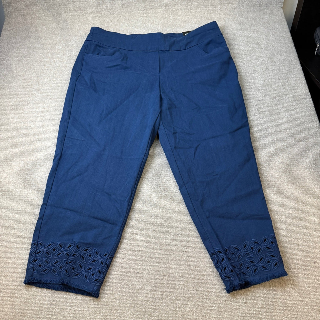 MSRP $68 Alfred Dunner Womens 20W Blue Geometric Embroidered Denim Ankle P