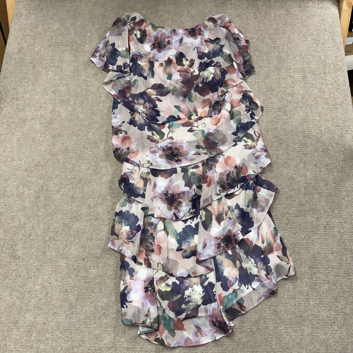 NWT S. L. Fashions Womens 10 Blush Multi Floral Shift Dress Short Sleeve Round