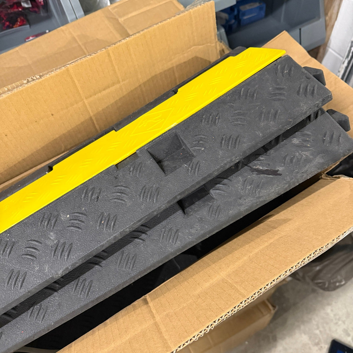 Pack of 4 Vevor Cable Protector Ramp 2 Channel Rubber 11000 Lb Capacity Modula