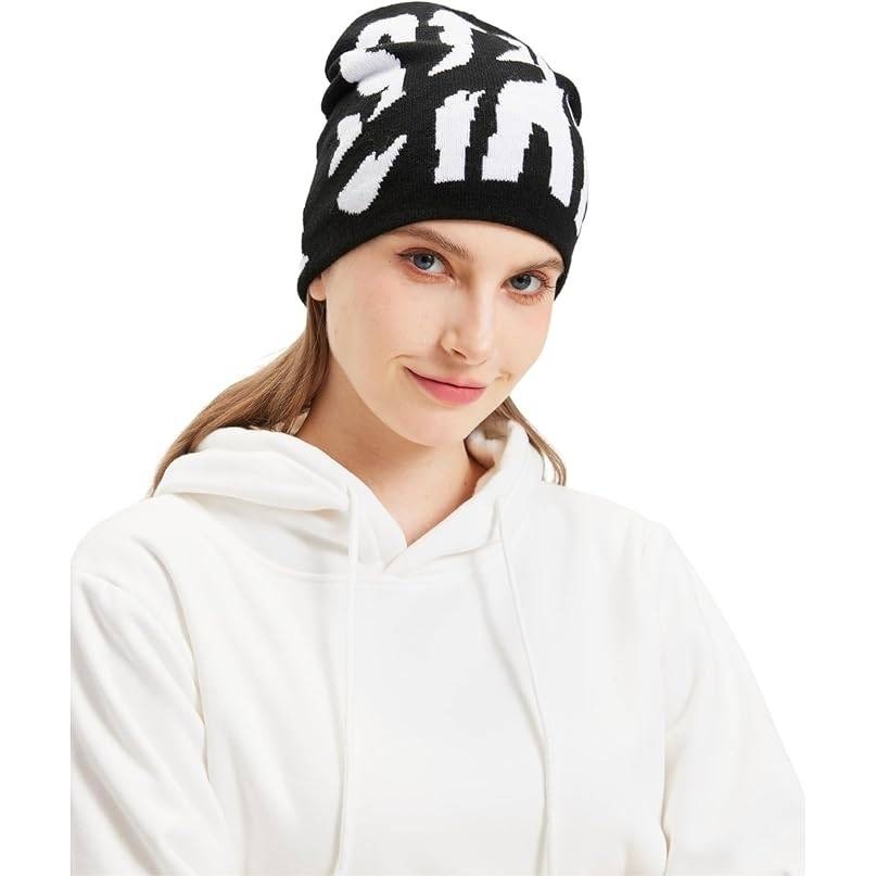 2THESTARS Y2K Beanie for Men Women Knitted Hat Winter Cap Star Design