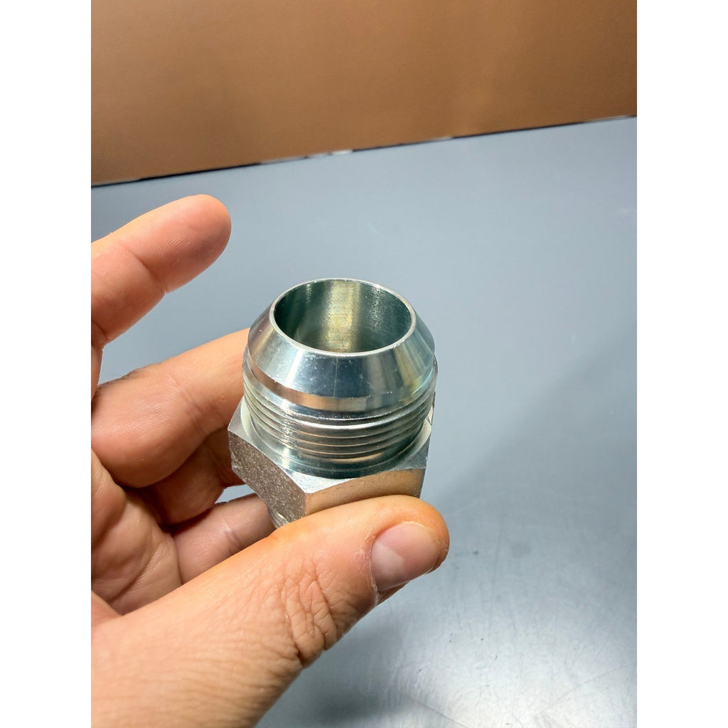 Titan 6400-20-16 Hydraulic Adapter 1-1/4" JIC  x 1" ORB Male (1-5/8-12 x 1-5/16