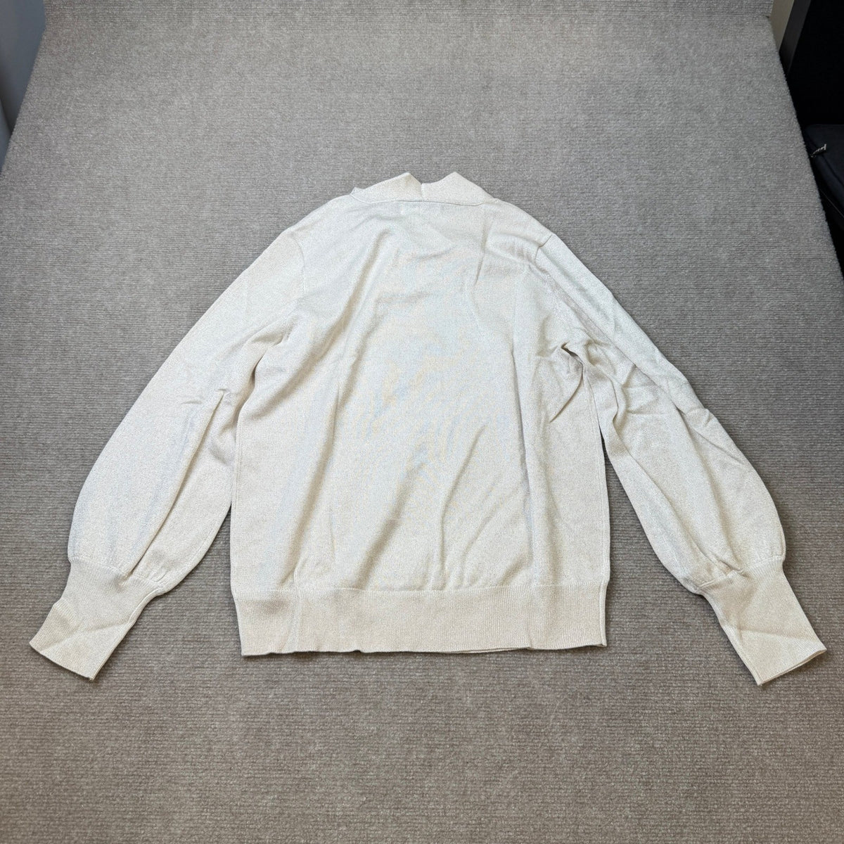 MSRP $48 Liz Claiborne Womens M Crema Shine Split Tie Neck Pullover Sweater