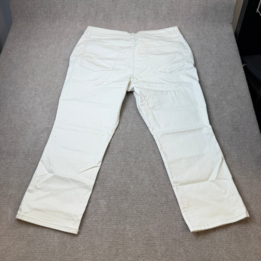 MSRP $44 St. John's Bay Womens 18P Short Birch Straight Leg Jeans Mid Rise