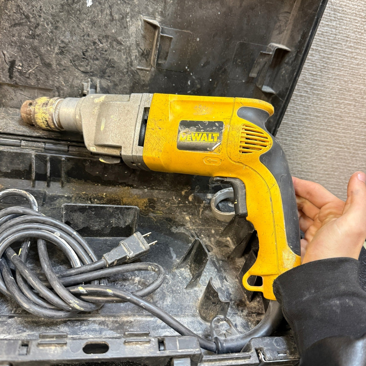 DeWalt DW515 5/8" VSR Heavy Duty Hammer Drill, Corded w/ Hard Plastic Case