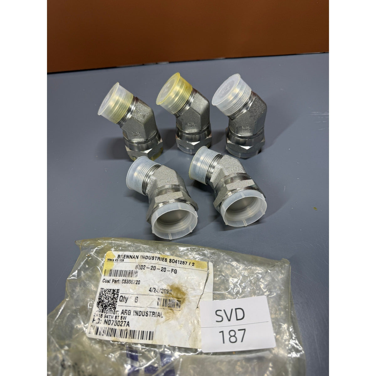 Set of 5 Brennan 6502-20-20-FG 45° Elbow, 1-1/4" Male 37° JIC x 1-1/4" Female