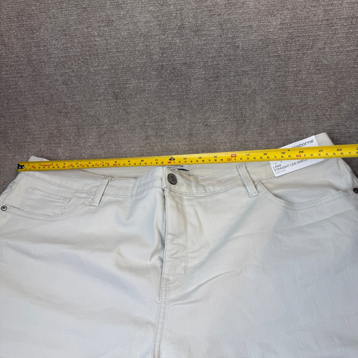 MSRP $60 Liz Claiborne Womens 24W Moonbeam High Rise Cropped Jean