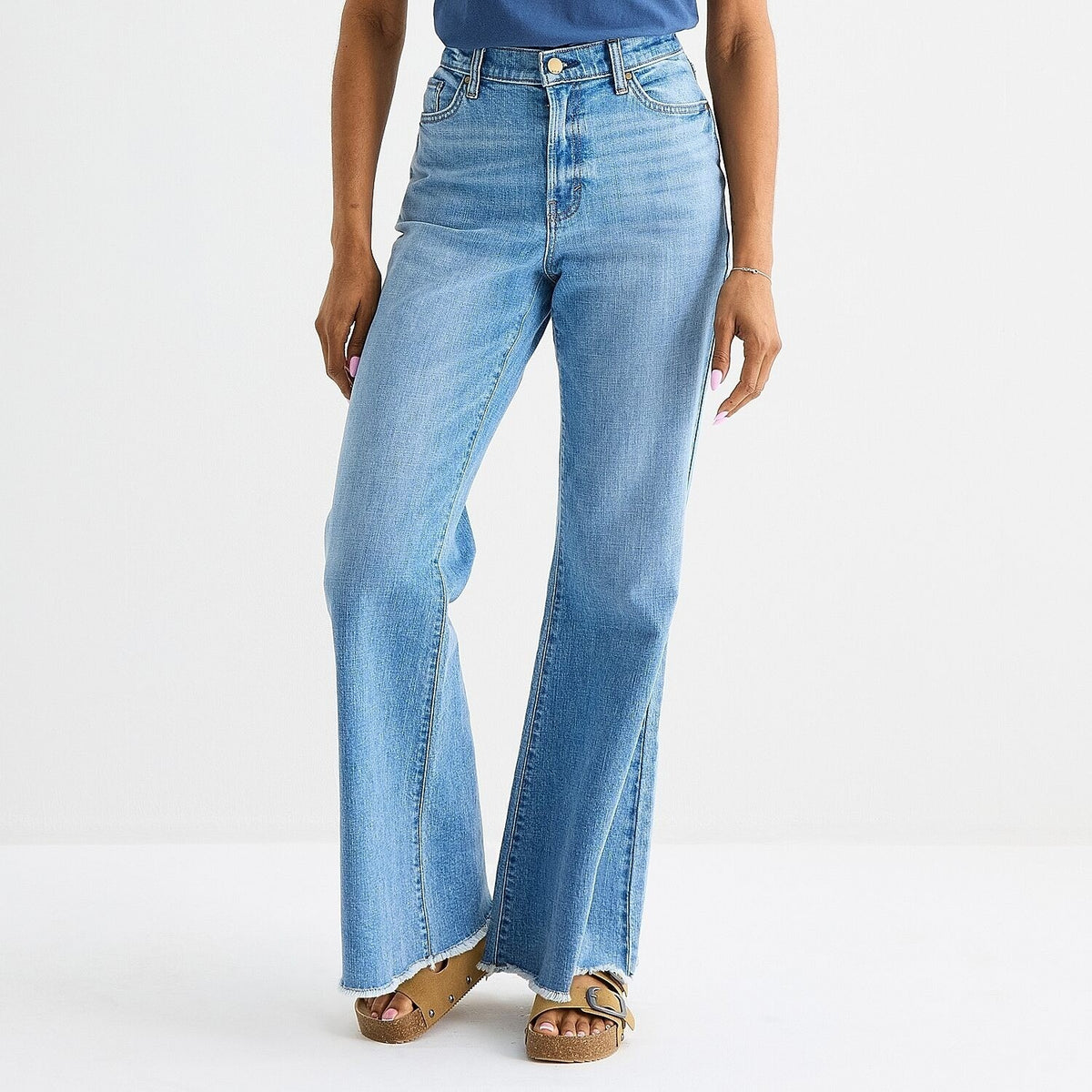 MSRP $54 A.N.A Womens 14 Med Paragon Mid Rise Relaxed Flare Leg Jeans