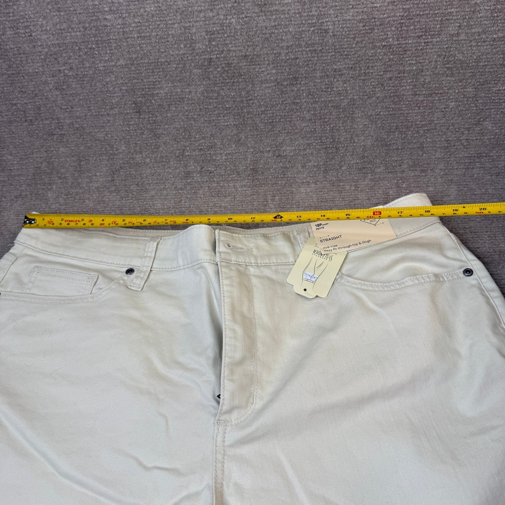 MSRP $44 St. John's Bay Womens 18P Short Birch Straight Leg Jeans Mid Rise