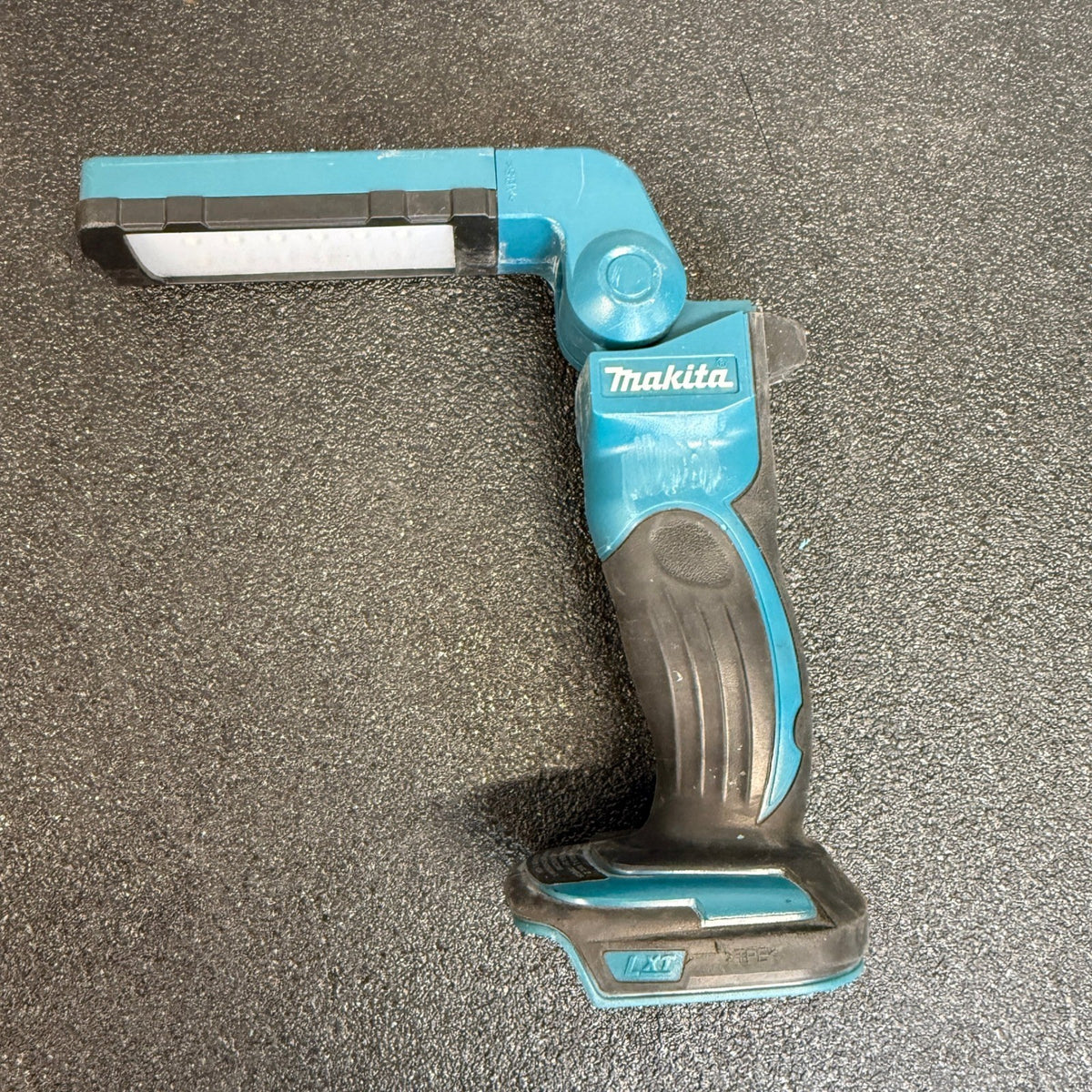Makita DML801 18V LXT 12 L.E.D. Flashlight, Tool Only
