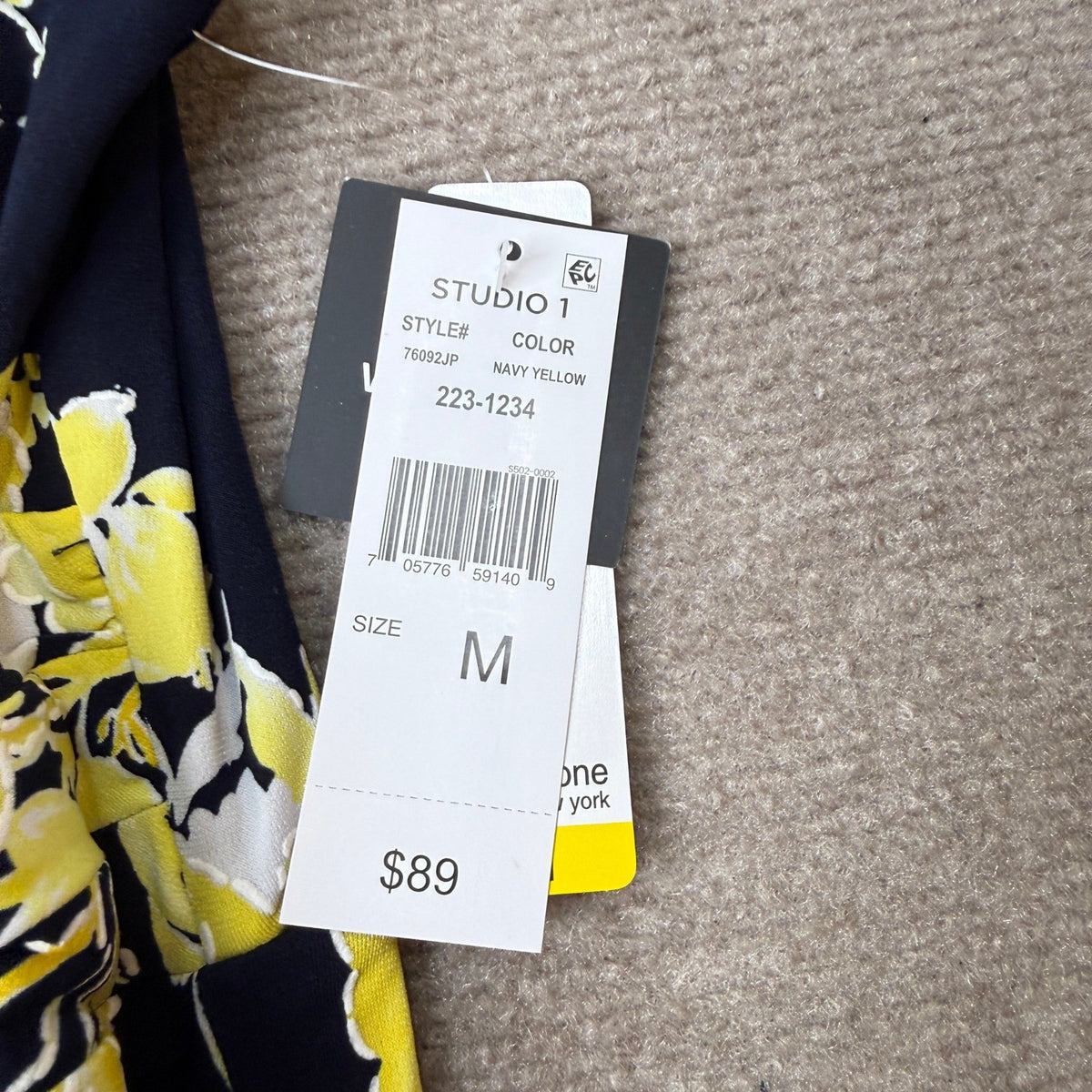 MSRP $89 Studio One Womens M Navy Yellow Keyhole Neck Maxi Dress Sleeveless