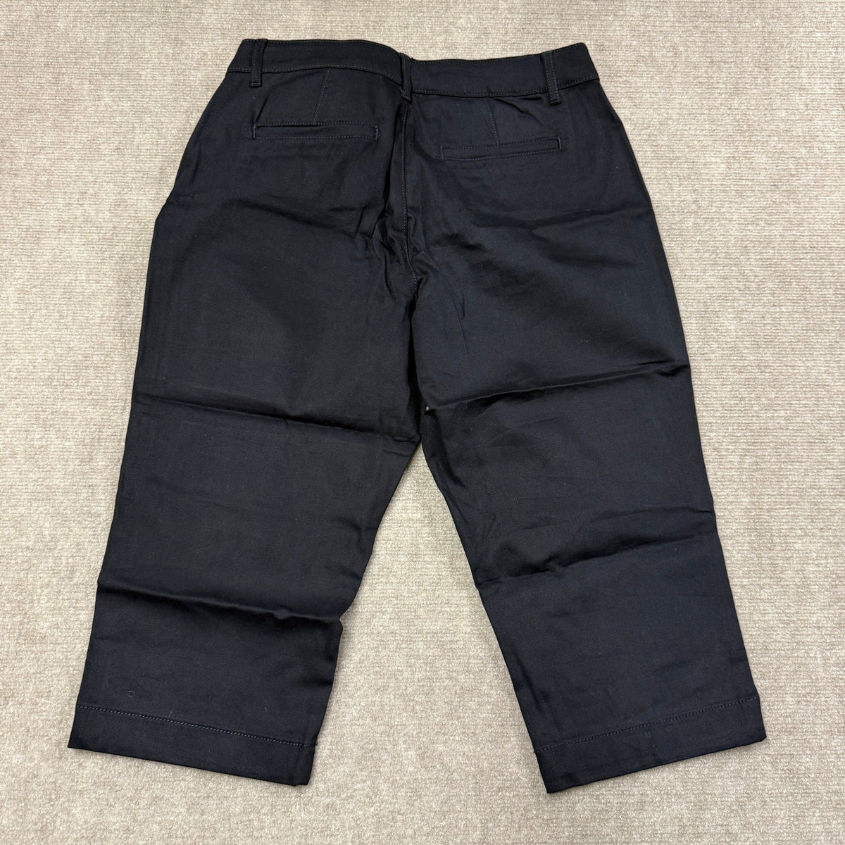 St. John's Bay Women's 10 Black Secretly Slender Mid Rise Capri Pants
