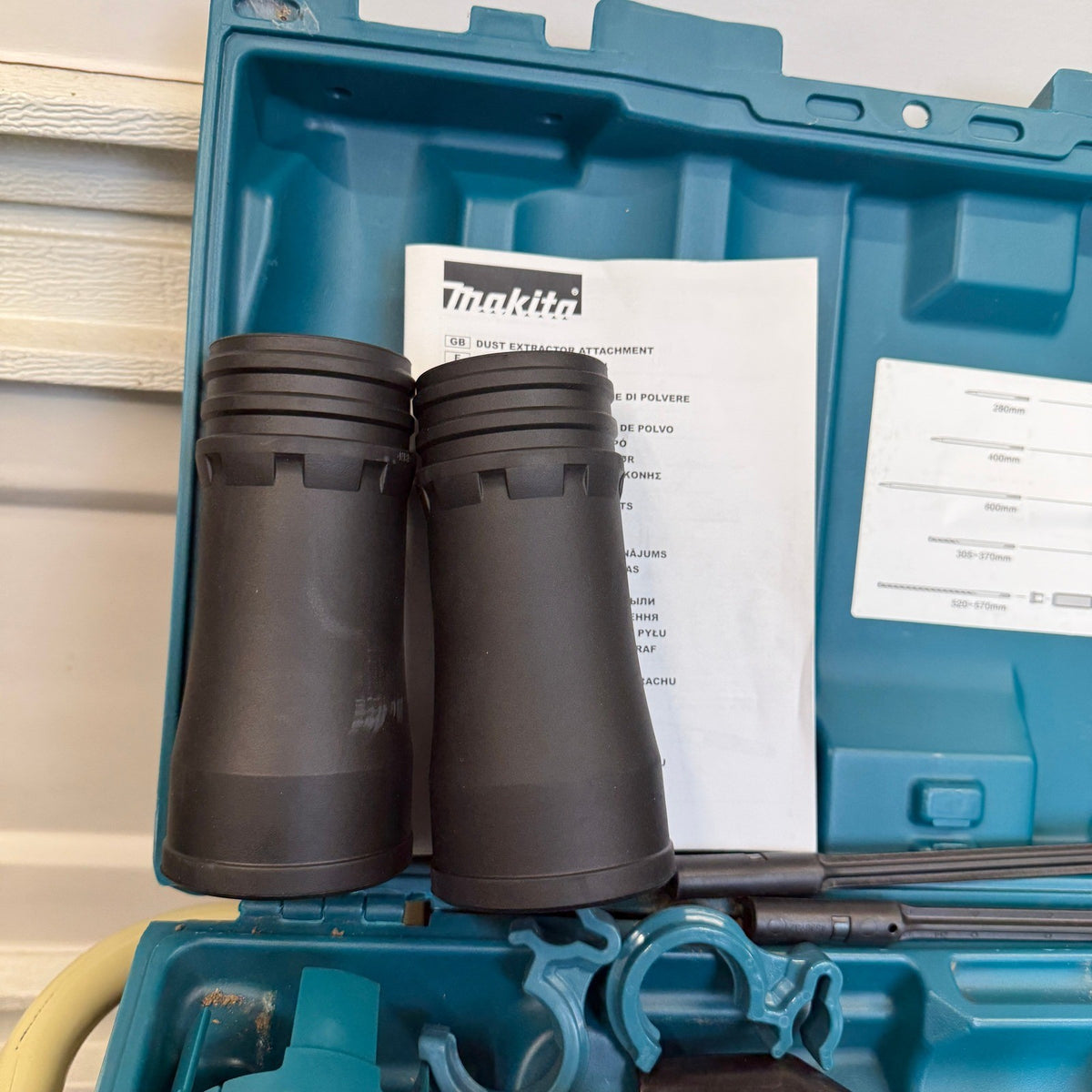 Makita 196537-4 Dust Extraction Attachment Kit, SDS‑MAX, Drilling and Demolition