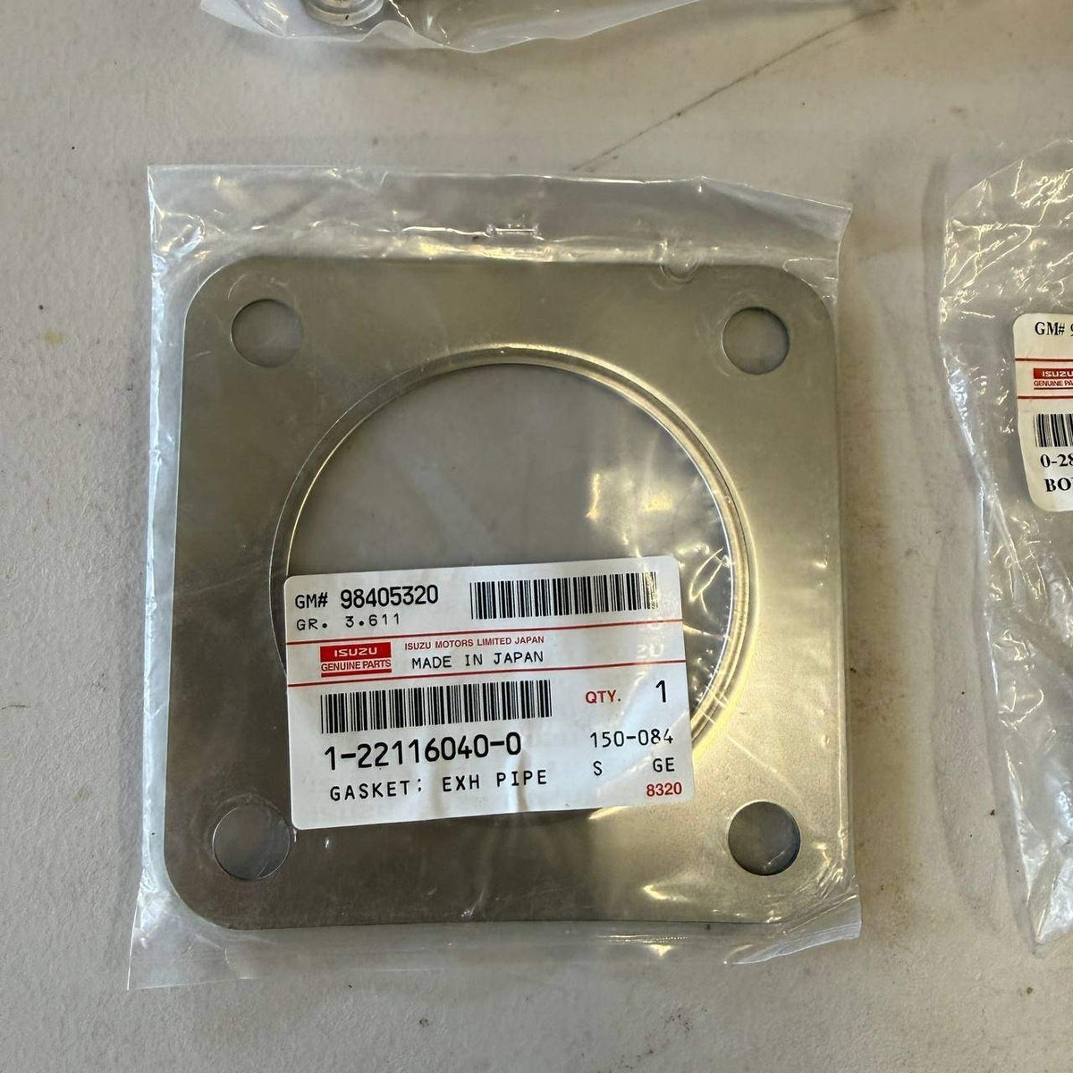 Genuine Isuzu GM Brackets Gaskets Bolts Nuts Lot 97730778, 98405320, 94012252