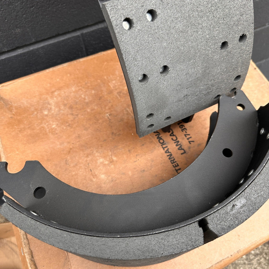 Set of 2 Coman Centers RS8254707Q Brake Shoe Kit 16-1/2" x 7" AN4707K