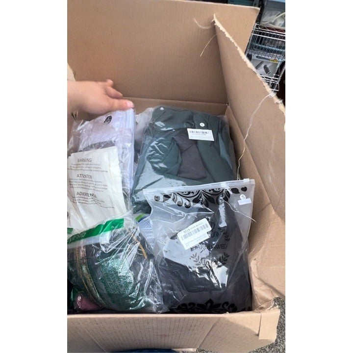 25 pcs Wholesale Bulk Liquidation Clothes Box Overstock