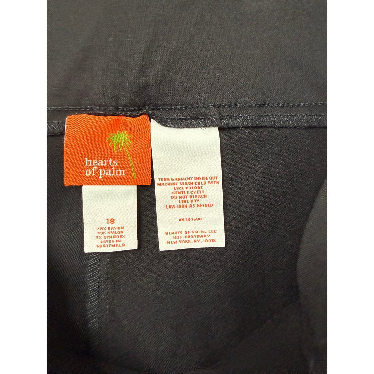 MSRP $40 Hearts Of Palm Womens 18 Black Mid Rise Pull-On Shorts