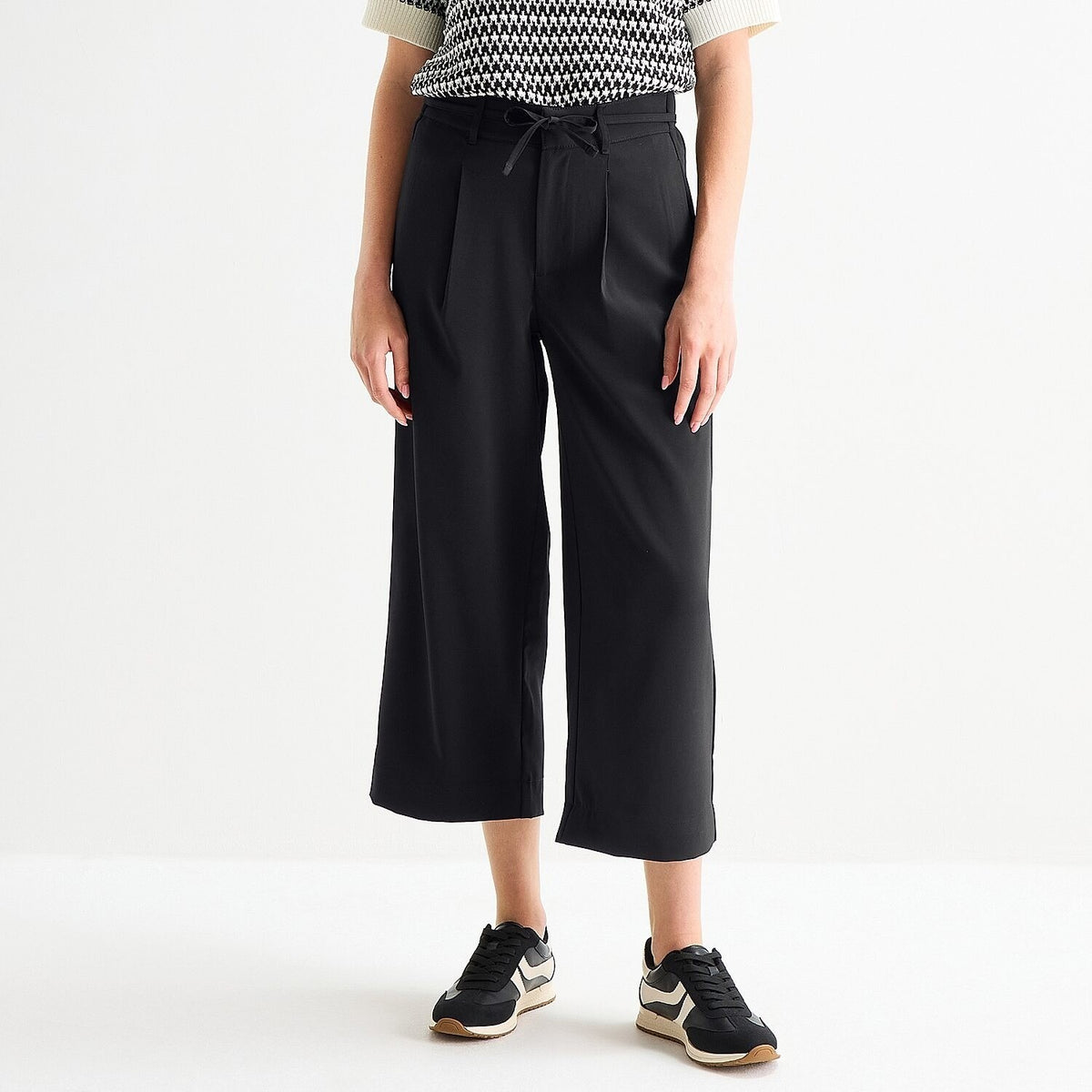 MSRP $58 Stylus Womens XL Black Straight Cropped Pants