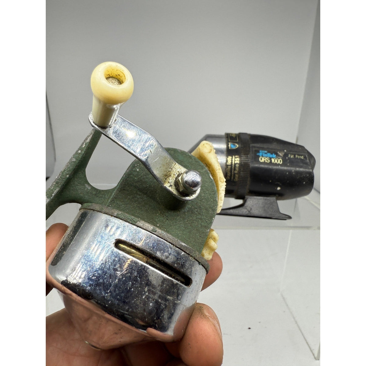 Lot of 2 Vtg FinTek QRS 1000 & Jorgensen CUB Spincast Fishing Reels