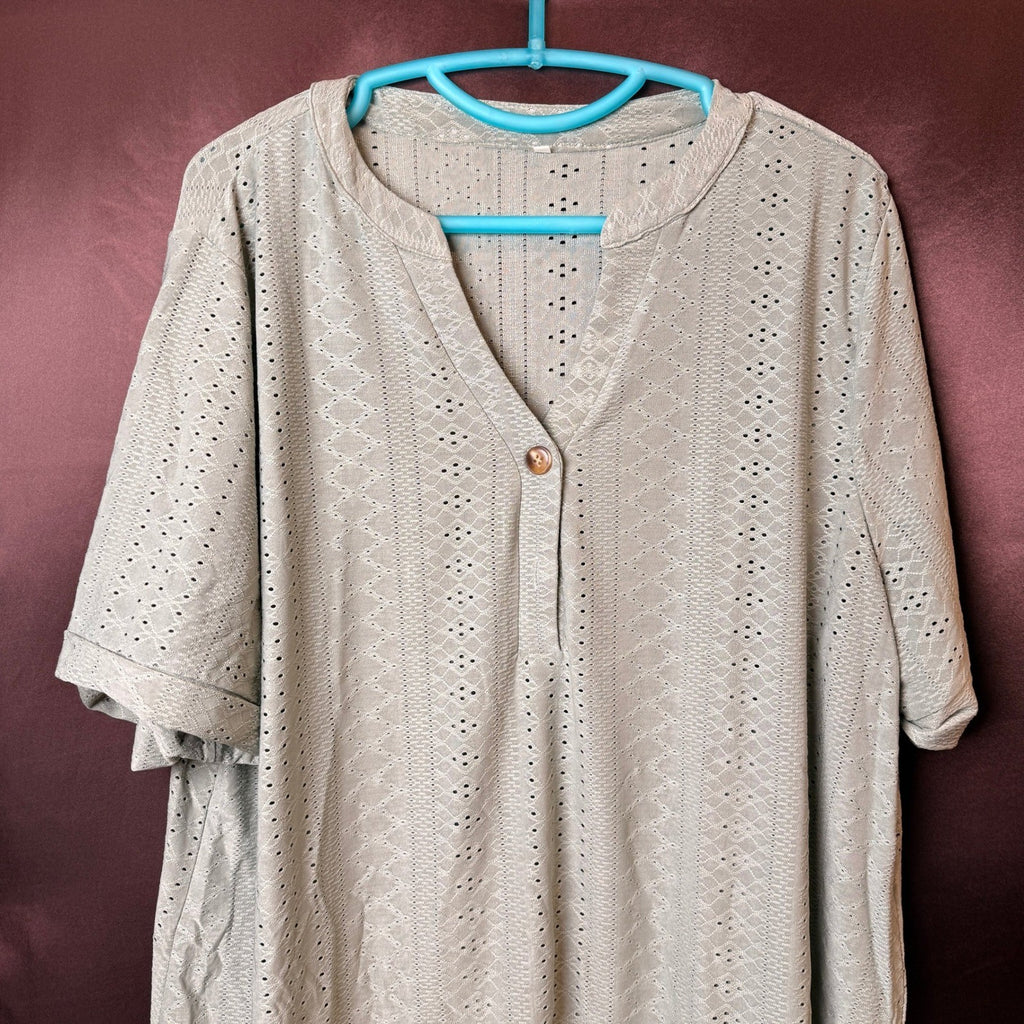 VISLILY Women's 3XL Summer Top Roll Short Sleeve V Neck T-Shirt Trendy Eyelet B