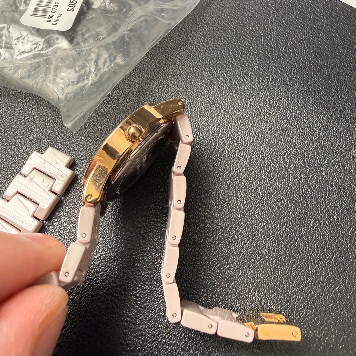 MSRP $95 Armitron 75/5348RG Women's Rose Gold/Pink Watch BROKEN BAND New Batte