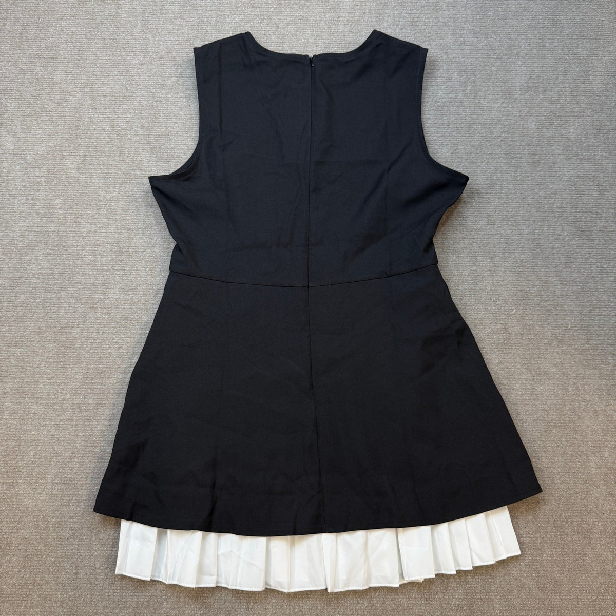 MSRP $38 Suillty Women's M Elegant Splicing Pleated Mini Dress Fashion Round