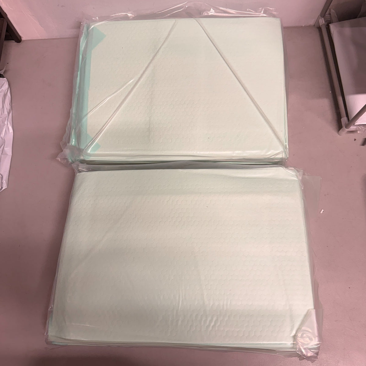 Pack of 50 Inspire Extra Large 36" x 36" Super Absorbent Disposable Bed Pads for