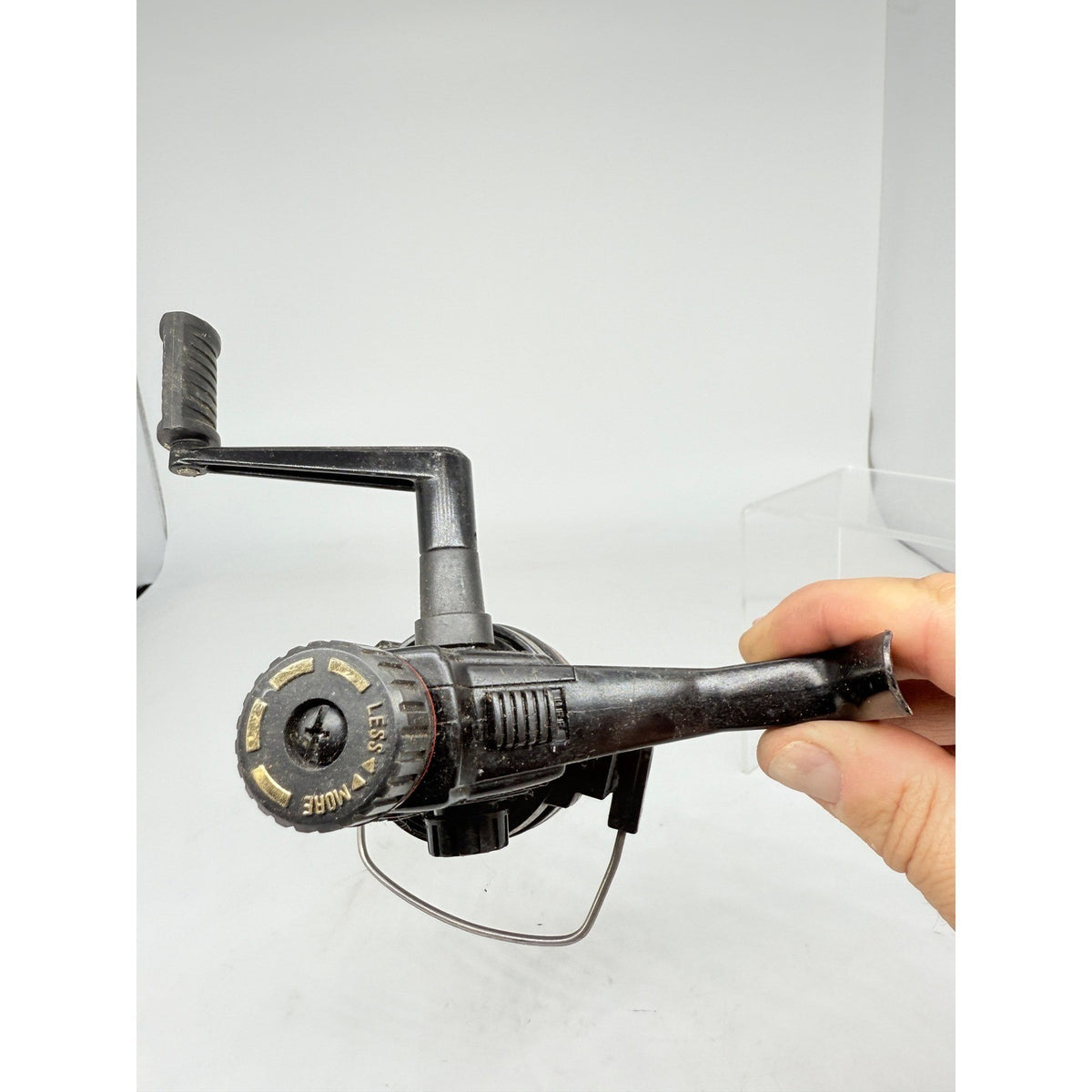 Vtg Abu Garcia Cardinal LX Plus 564 Graphite Spinning Fishing Reel Thailand
