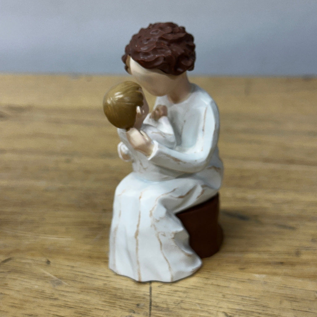 SIGUEJOR Hand-Painted Resin Sculpture of Grandmother Holding Baby Grandma Gifts