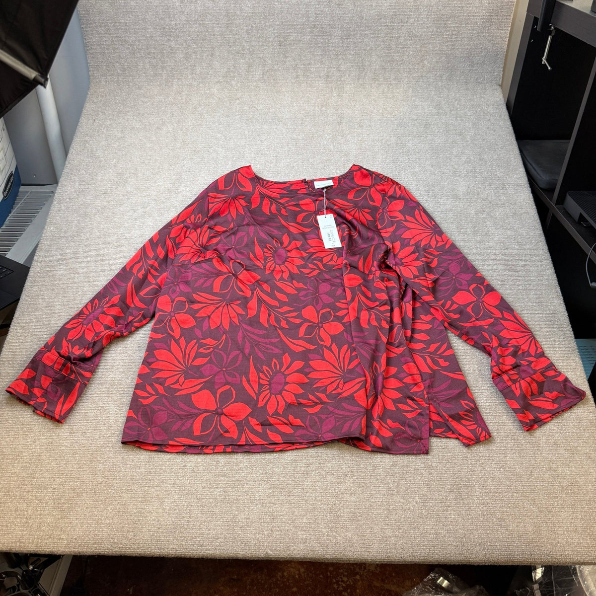 MSRP $54 Liz Claiborne Womens 2X Winetasting Floral Long Sleeve Blouse Round Nec