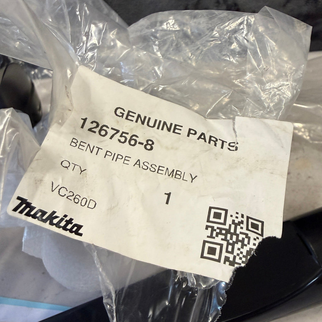 Set of 3 Makita 126756-8 Bent Pipe, 458919-1 7" Crevice, 458891-7 5" Upholstery
