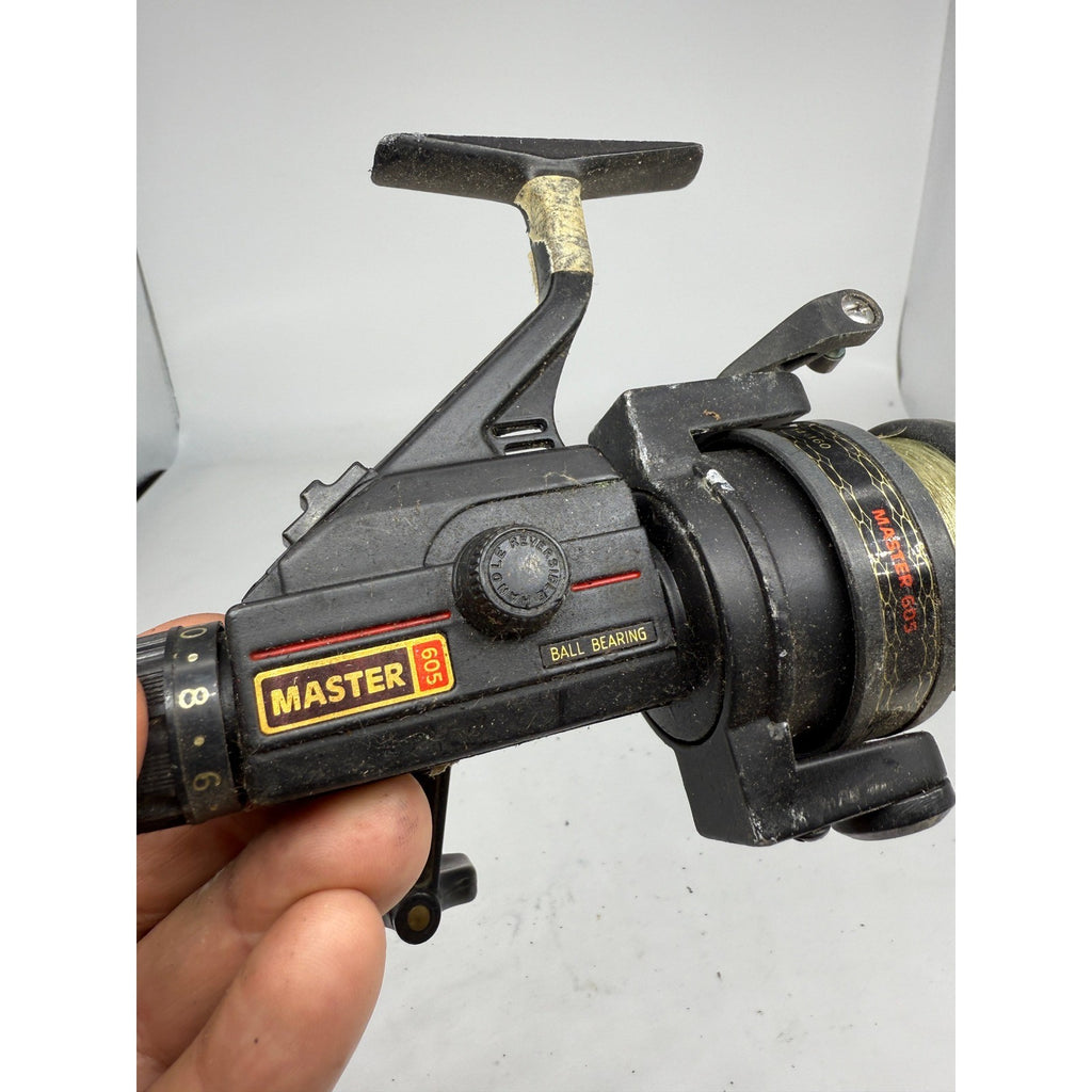 Vtg Master 605 Black Fishing Spinning Reel Ball Bearing Made in Korea