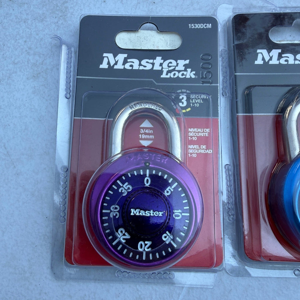 NEW Lot of 3 Master Lock Combination Padlock 1530DCM, 207D Magnetic Key Holder