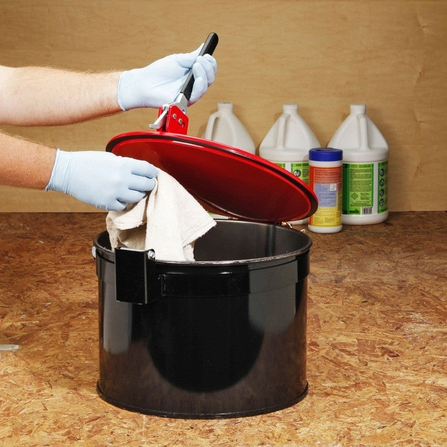 Pig DRM167 Latching Drum Lid Red For 5 to 16 Gal 14.88" W x 18.88" L x 5.63"