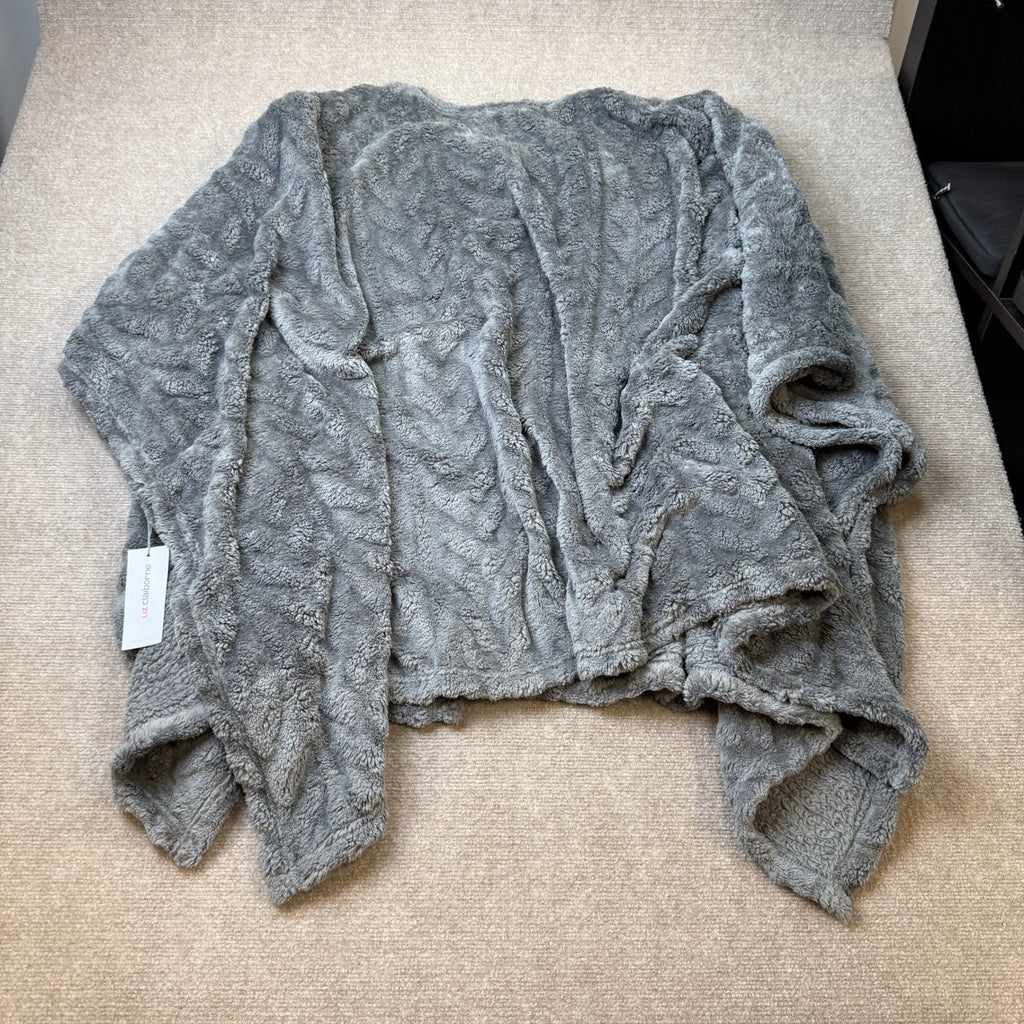 MSRP $54 Liz Claiborne Womens L/XL Castle Rock Plush Fleece Cape Wrap One
