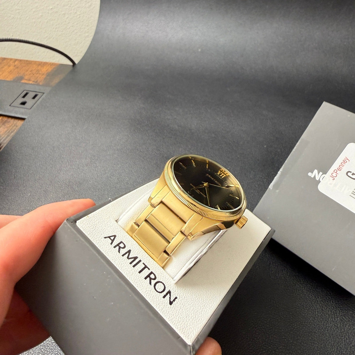 Armitron 20/5597GP Men's Black Dial Gold Tone Bracelet Watch New Battery Japan