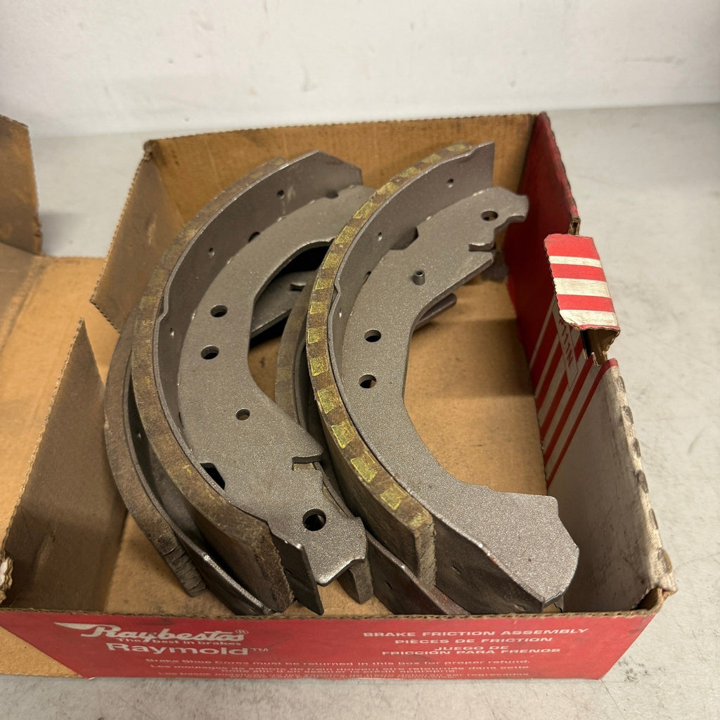 Set of 4 Raybestos Raymold 675RP Brake Shoes Relined Bonded