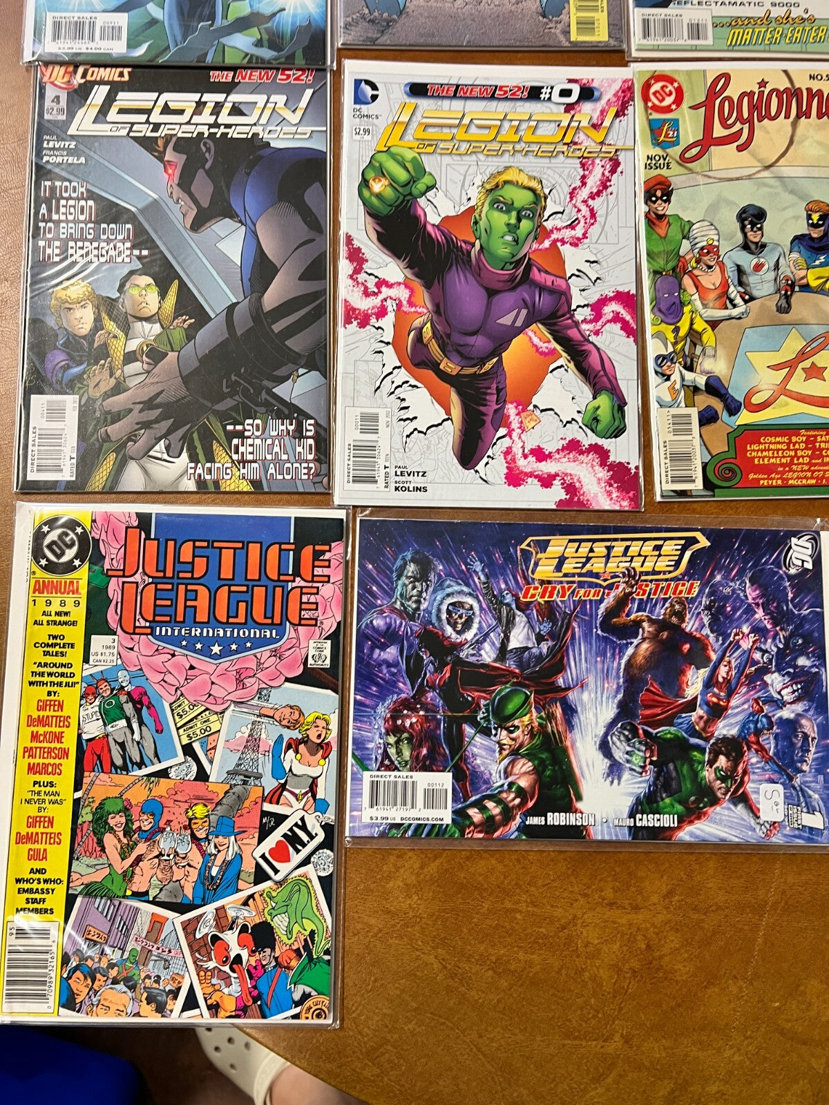 Lot of 10 Dc Comics - Legion of Super-Heroes, Legionnares, Justice League Americ