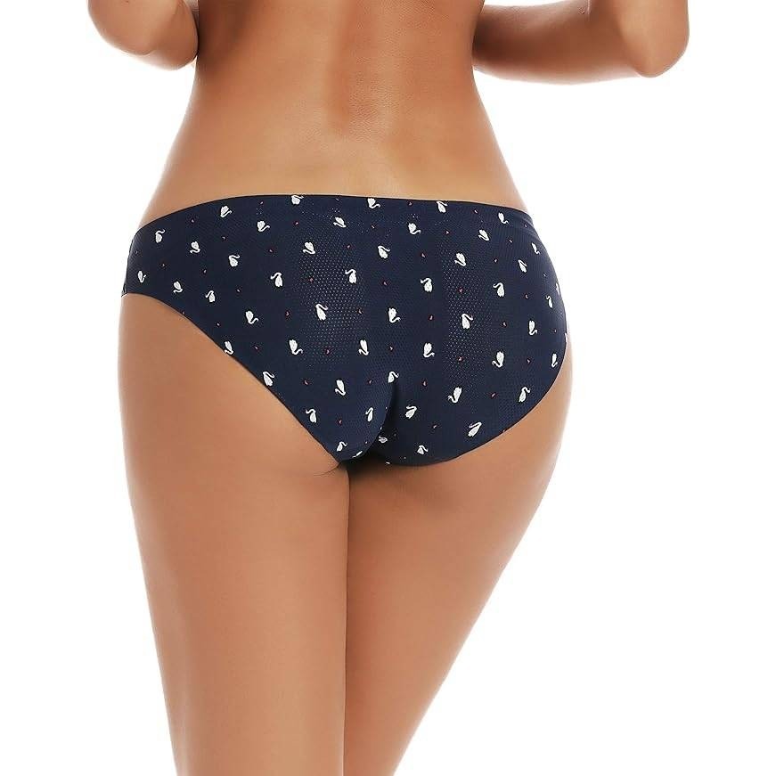Set of 5 MSRP $22 Voenxe Women's S Bikini Underwear Seamless Breathable Ladies