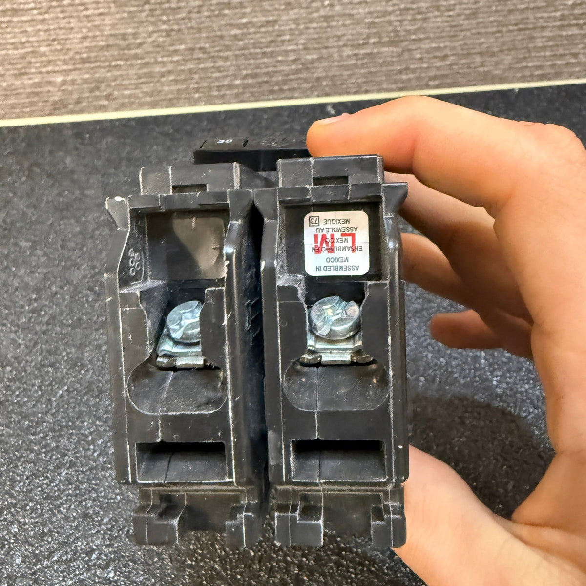 Square D HOM230 30A 2 Pole Homeline Circuit Breaker 120/240V DP4075