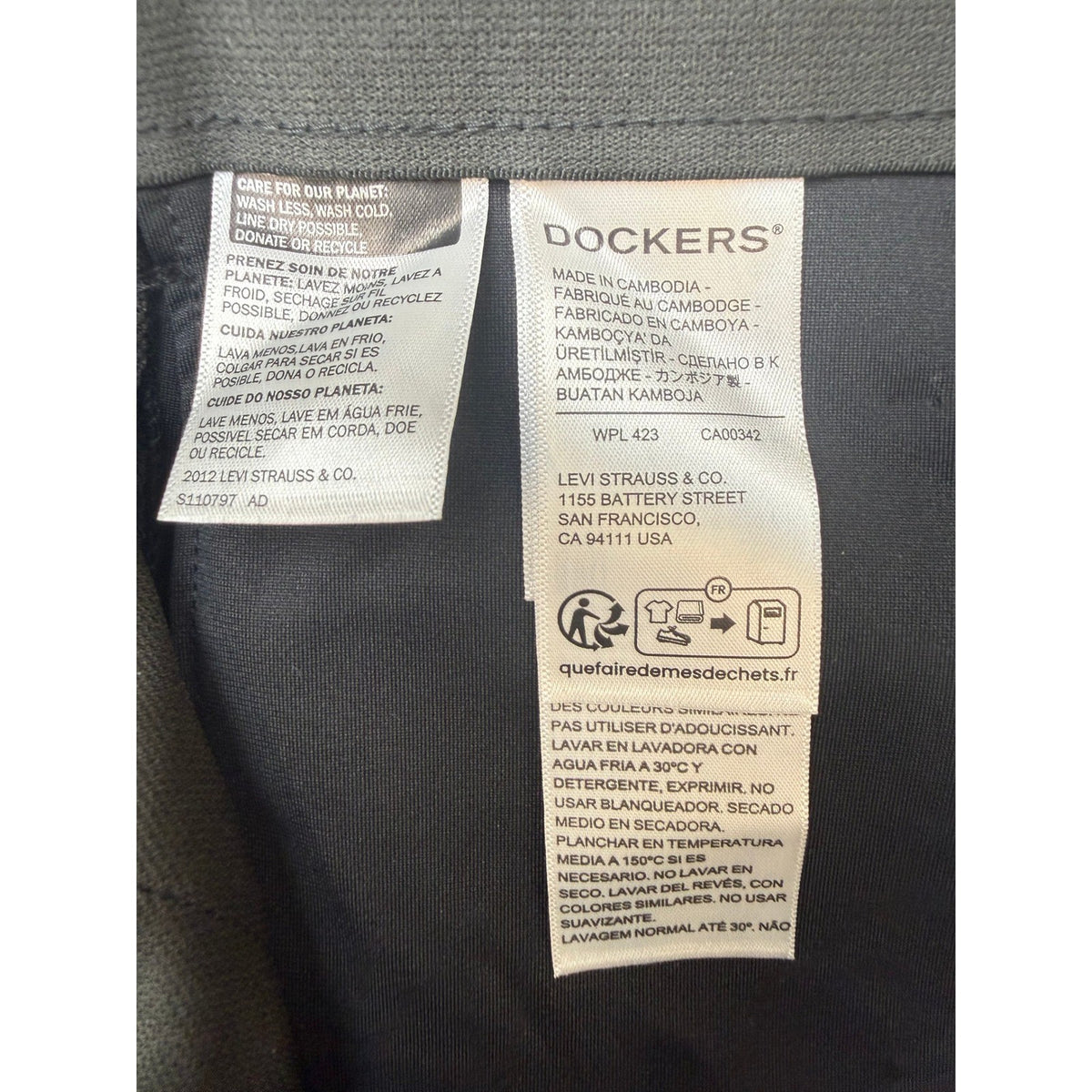 MSRP $80 Dockers Go Men's 34x32 Black Airwave Chino Pants Slim Fit