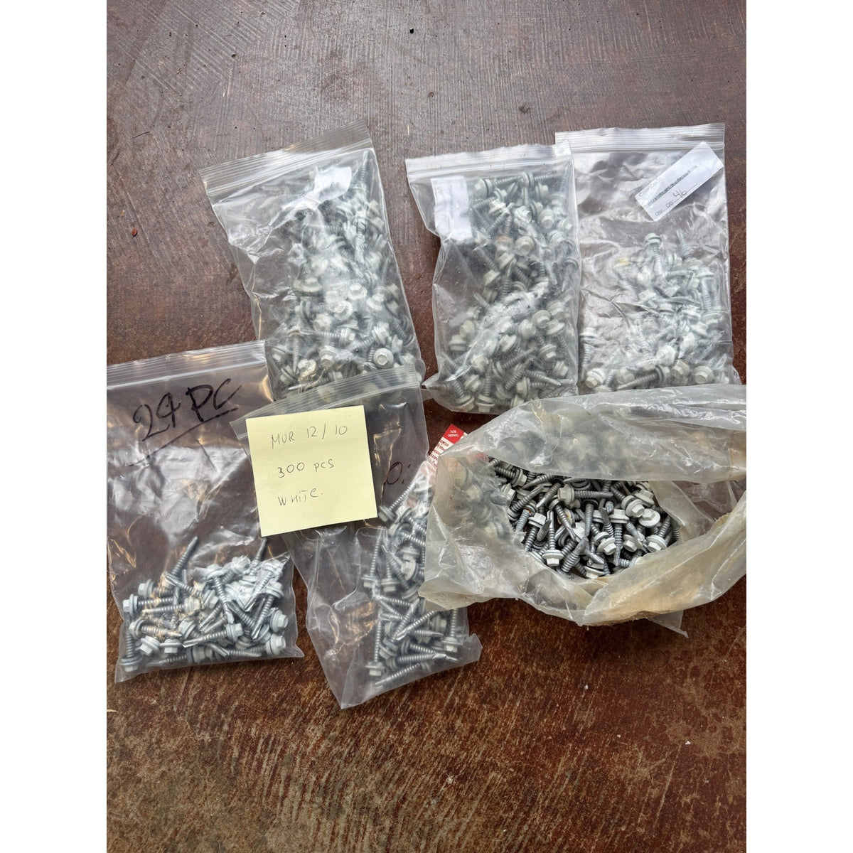 Lot of 300 White 1-1/2" Structural Roofing Screws Self Drilling Hex Washer Head