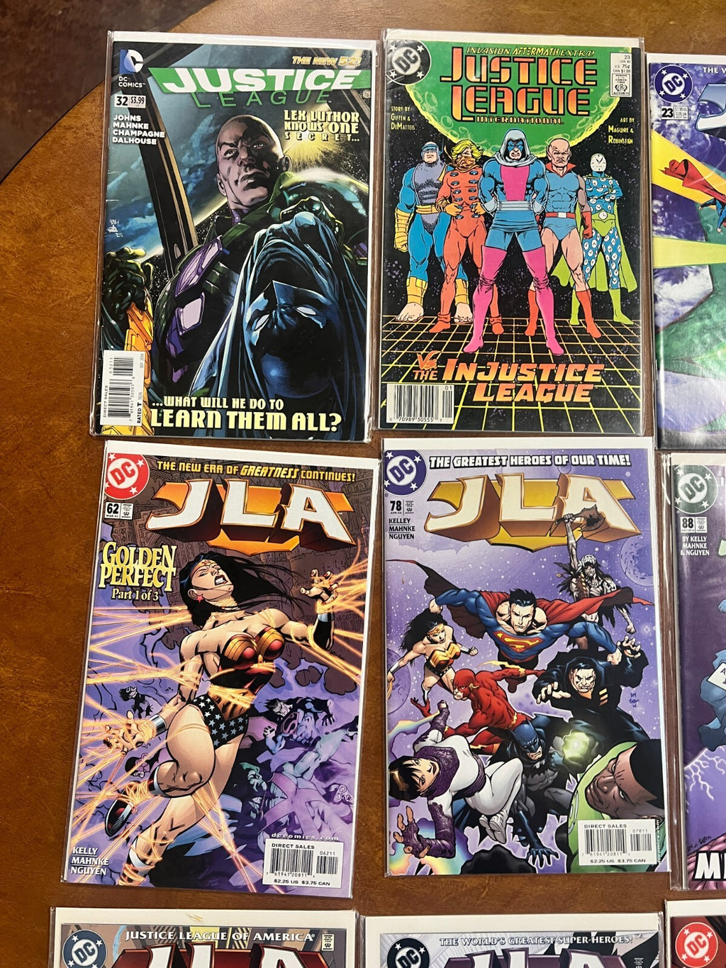 Lot of 12 Dc Comics, Justice League International, JLA: Classified