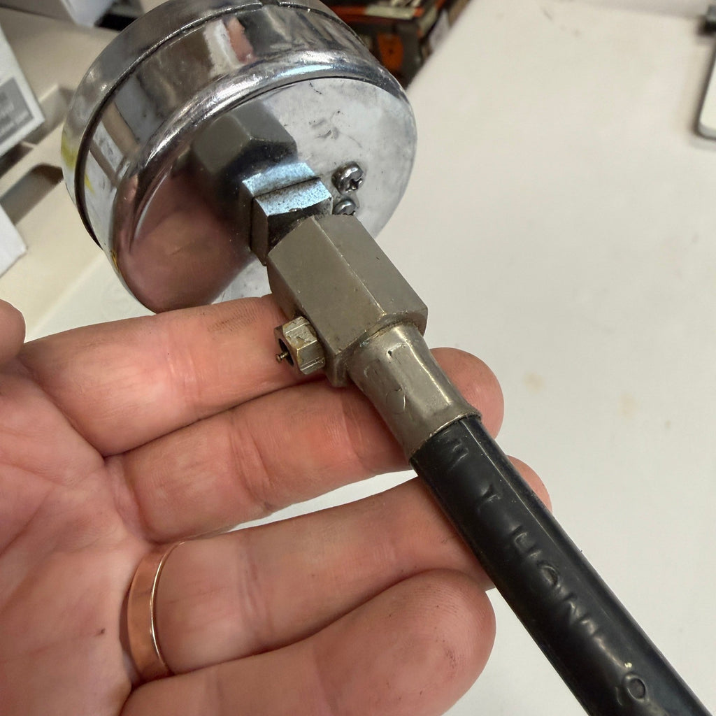 USG 14275-1 Air Hydraulic Pressure Gauge 300 PSI w/ Hose