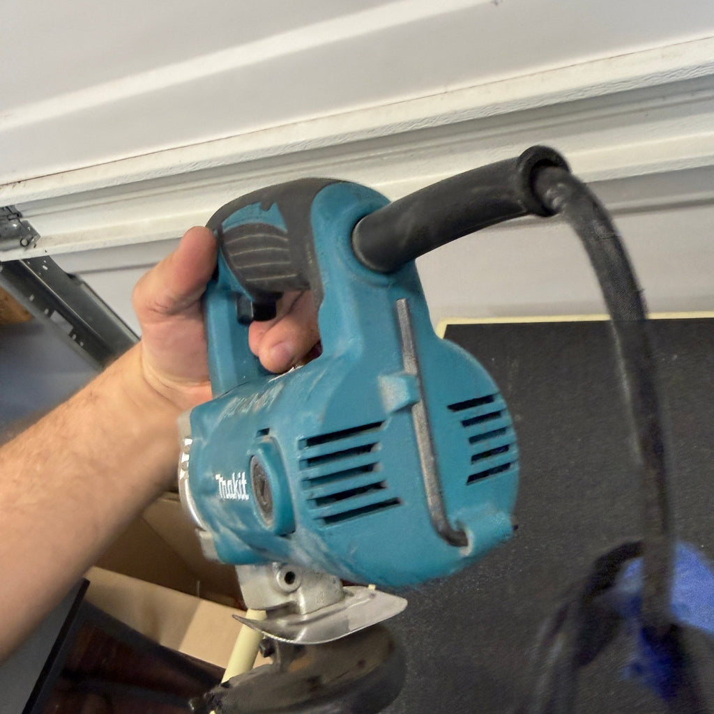Makita JS3201 Electric Metal Shear 10 Gauge Sheet Cutter, Corded