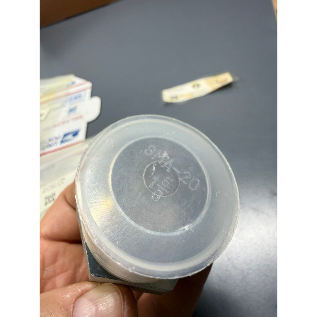 Titan 6400-20-16 1-1/4" JIC (1-5/8"-12 thread) x 1" ORB (1 5/16"-12 thread) Male