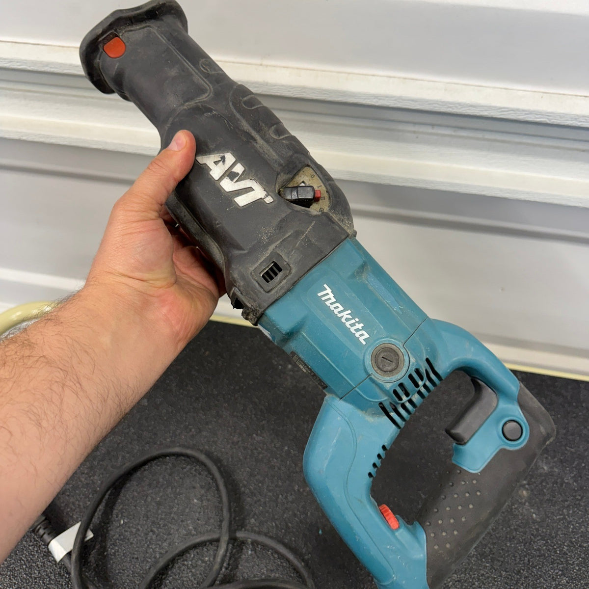 Makita JR3070CT AVT Reciprocating Saw ‑ 15 AMP, Lock‑On Button