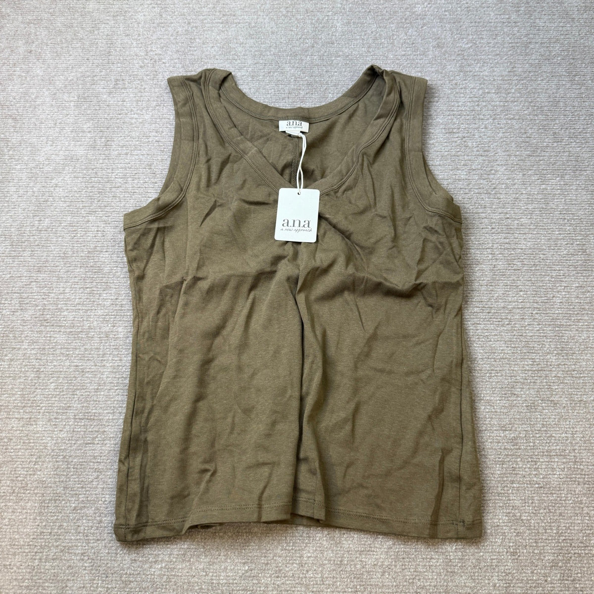 MSRP $20 A.N.A Womens XL Petite Moss Green V Neck Sleeveless Tank Top